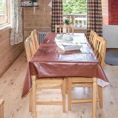3 Bedroom Gorgeous In Prázdninový dům *