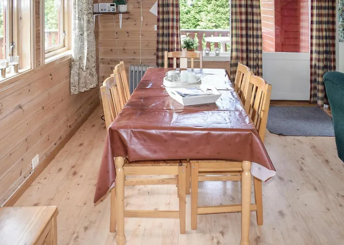 3 Bedroom Gorgeous In Holiday home *